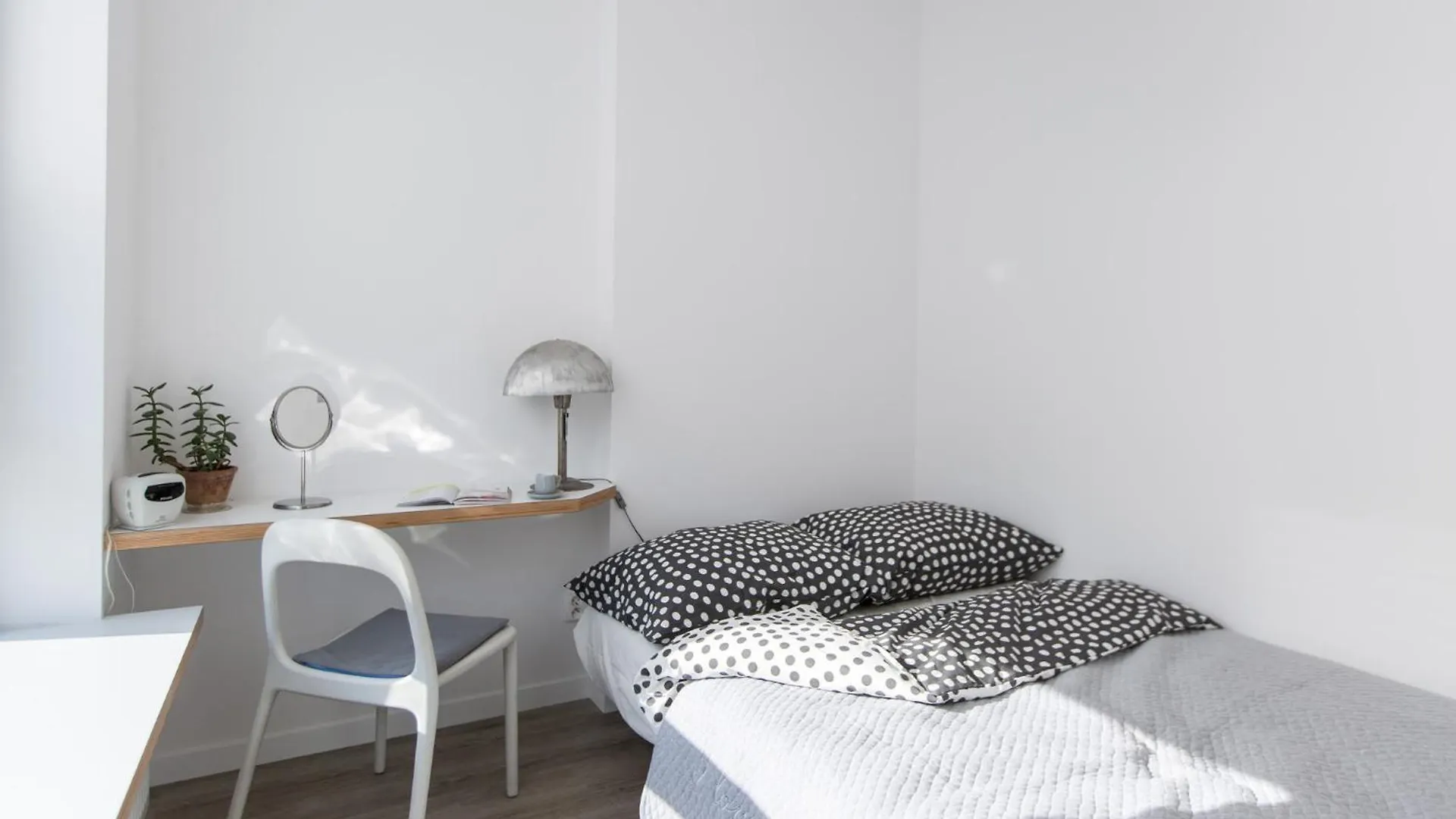Sunny Mokotow - Apartment Near The Metro Βαρσοβία